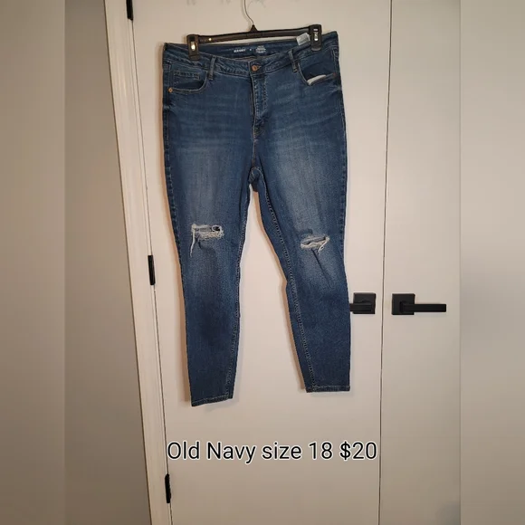 Jeans - Picture 10 of 12